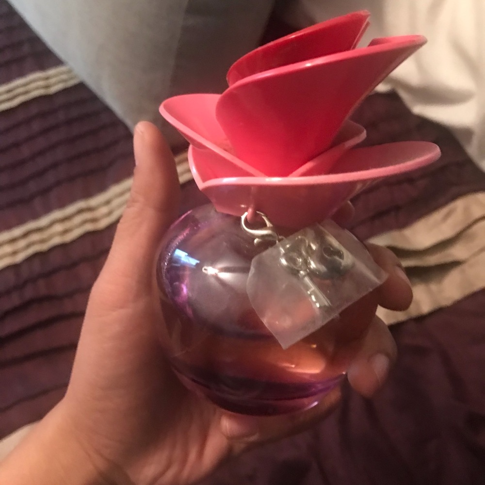 Perfume - Picture 2 of 2